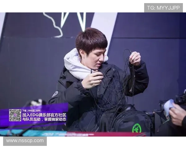 杨军独家分享CSGO游戏技巧与心得体会助你提升竞技水平